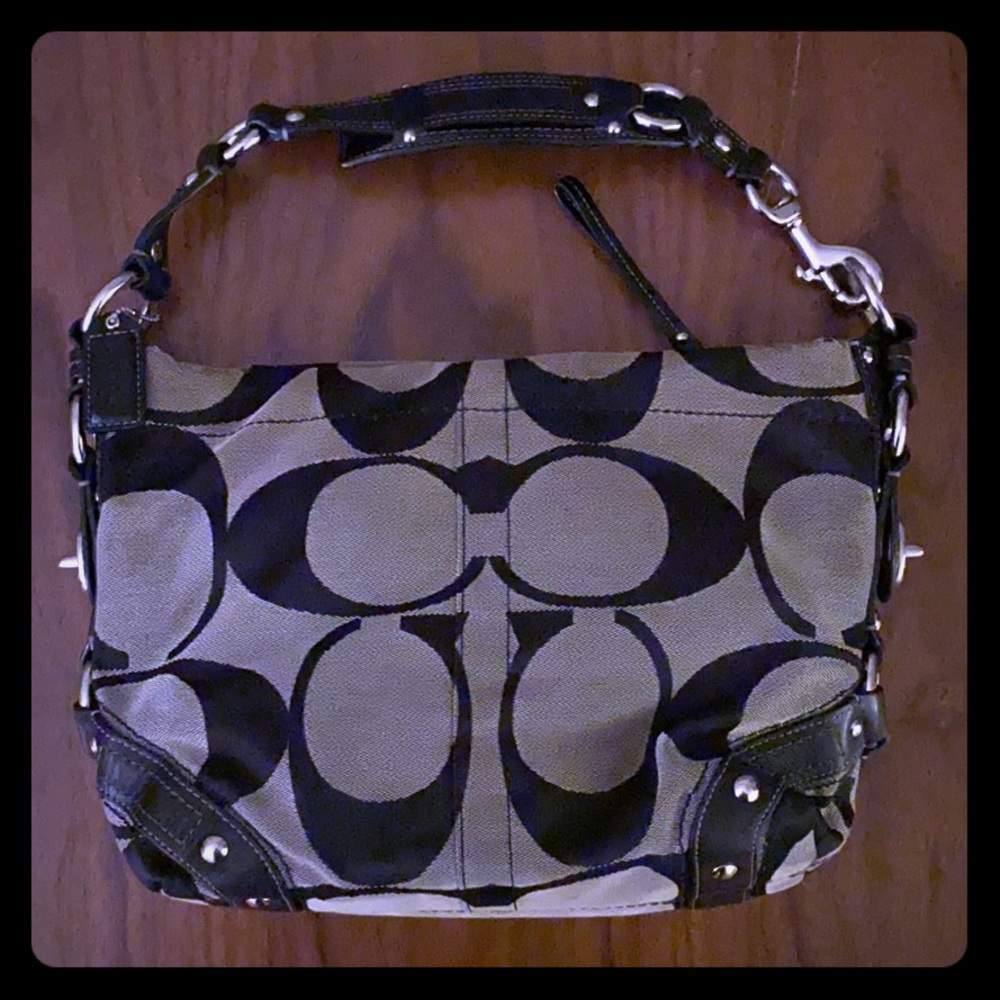 Coach Signature Shoulder Bag